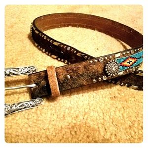 Ariat belt, like new, not even a groove in